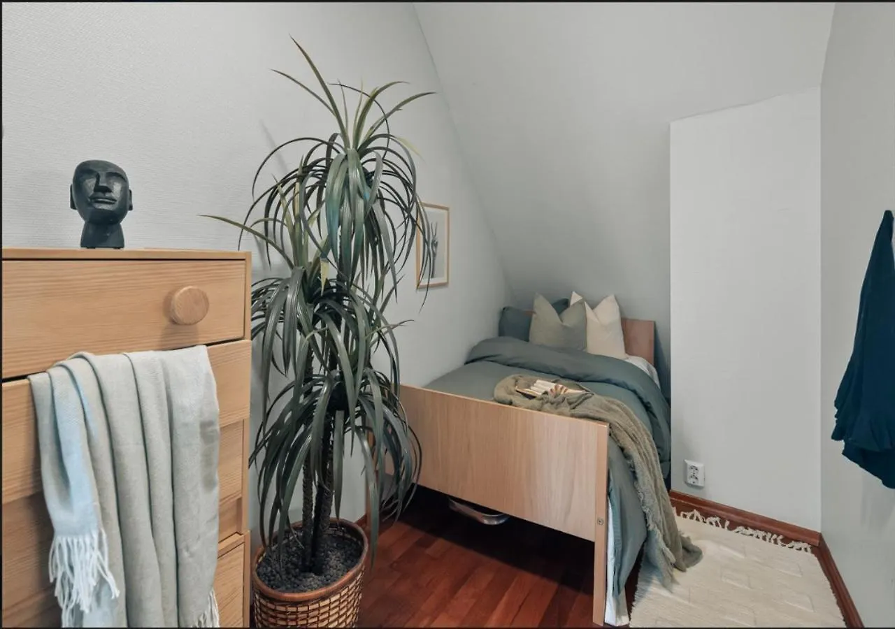 Apartment In The Heart Of برغن